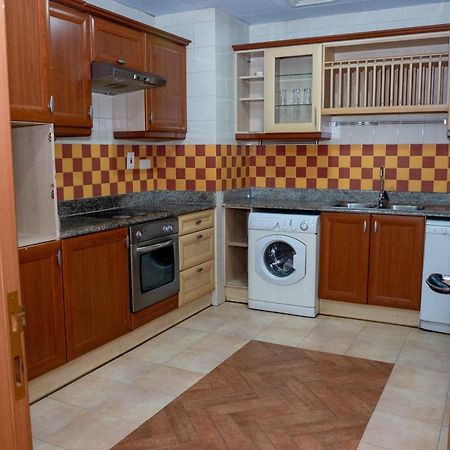 Excelsior Luxury Apartments Manama Exteriör bild