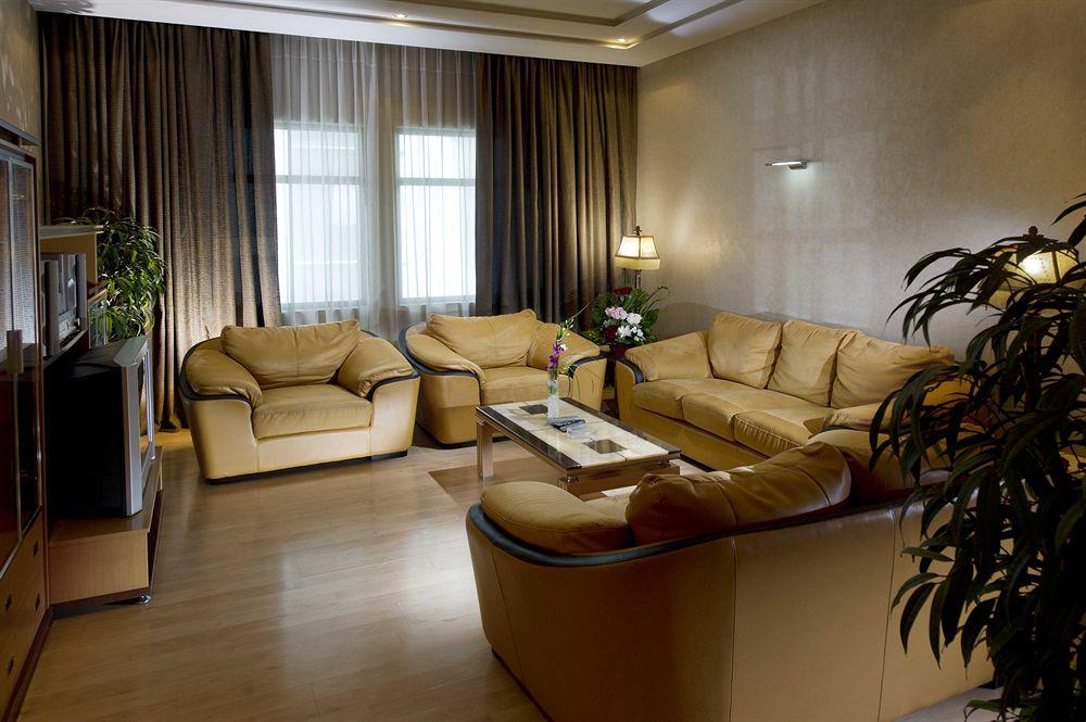 Excelsior Luxury Apartments Manama Exteriör bild