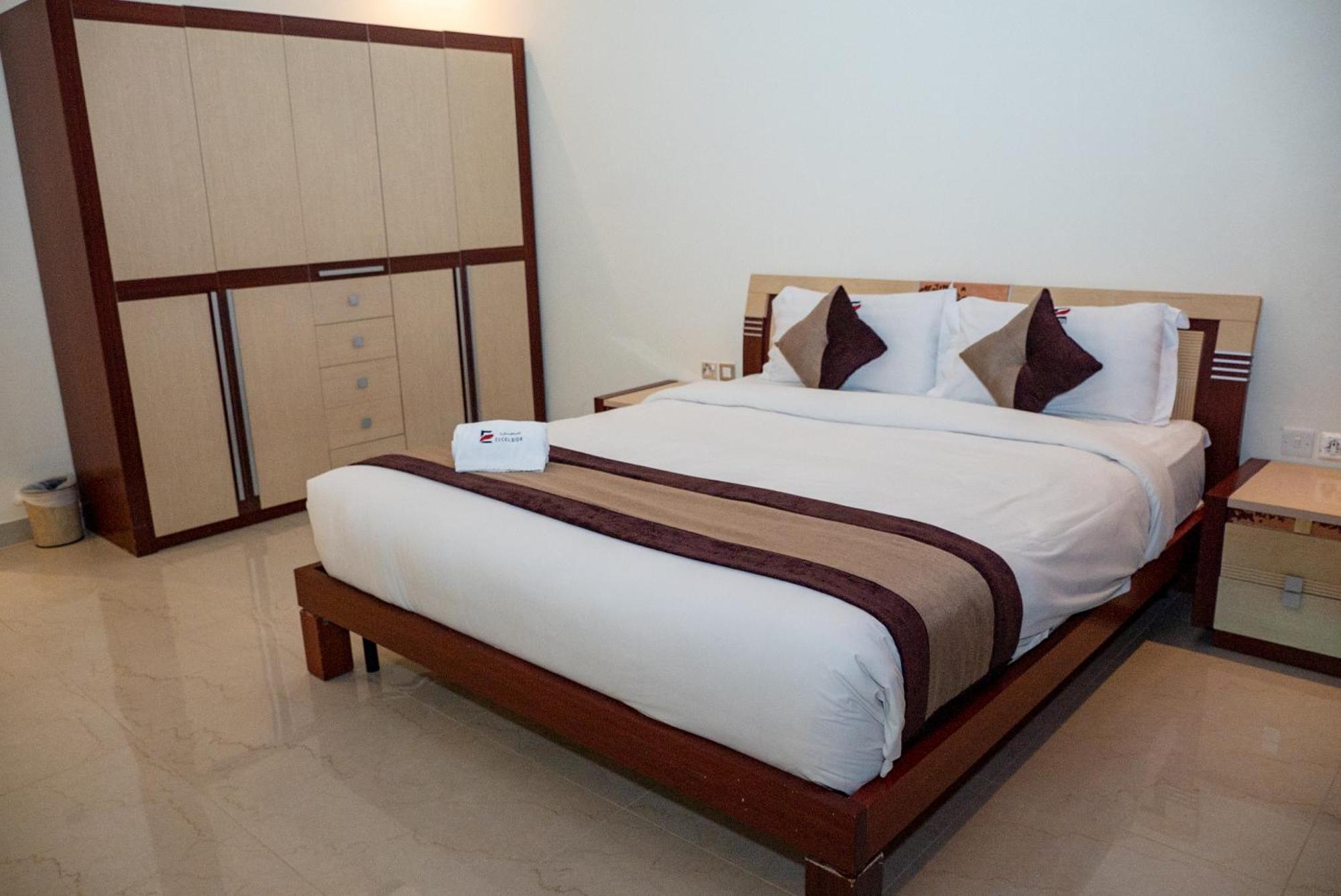 Excelsior Luxury Apartments Manama Exteriör bild
