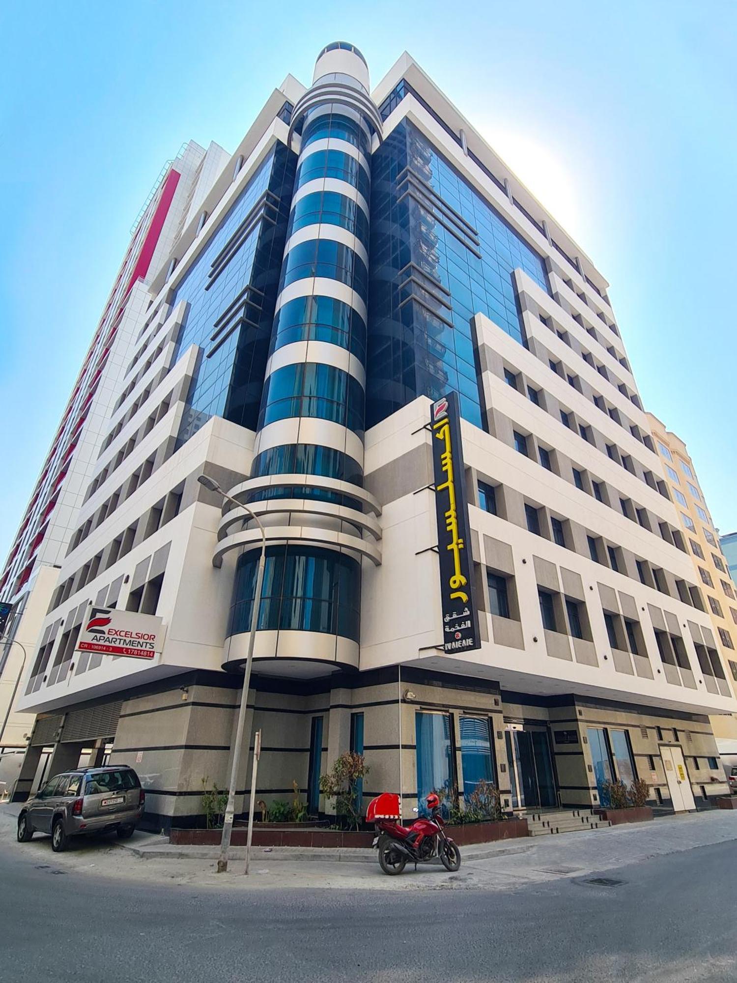 Excelsior Luxury Apartments Manama Exteriör bild