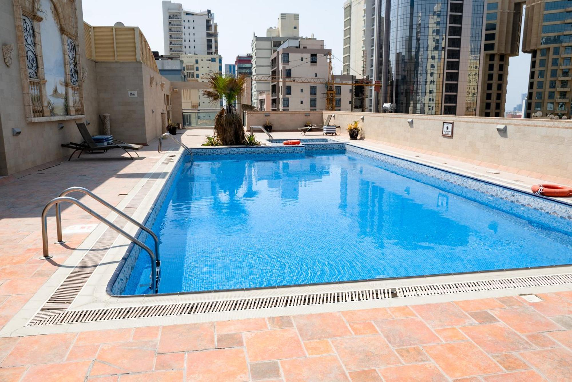 Excelsior Luxury Apartments Manama Exteriör bild