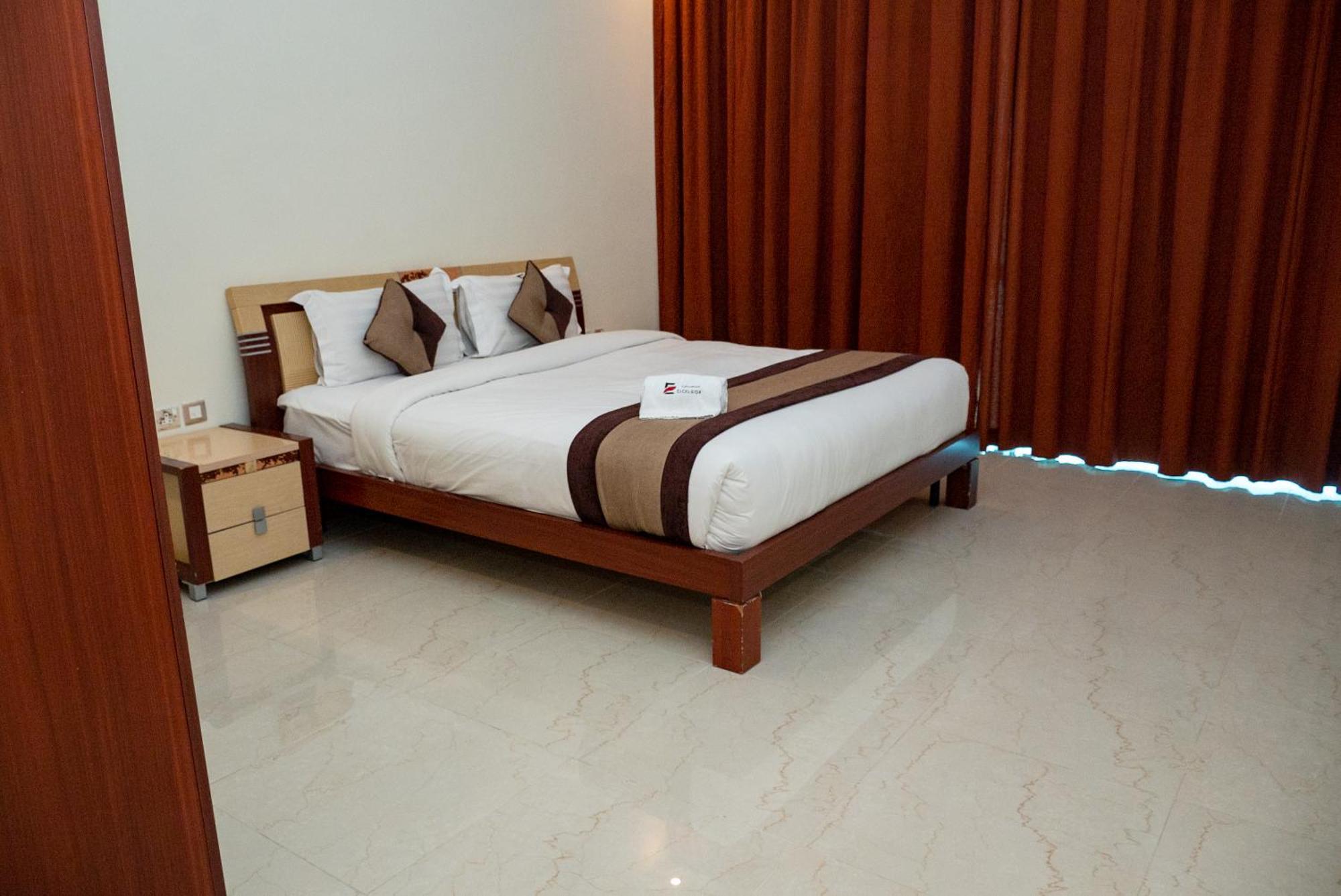 Excelsior Luxury Apartments Manama Exteriör bild