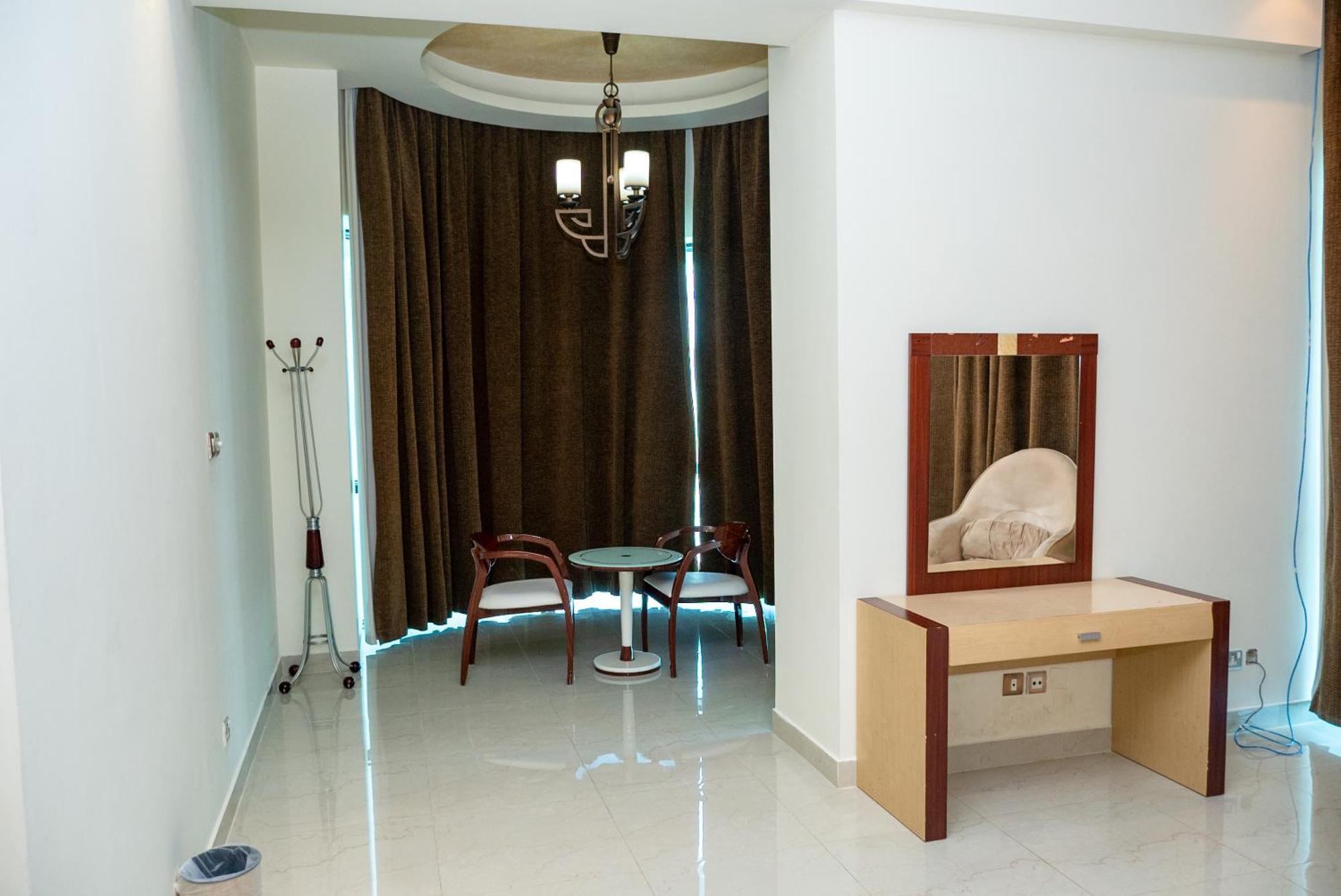 Excelsior Luxury Apartments Manama Exteriör bild